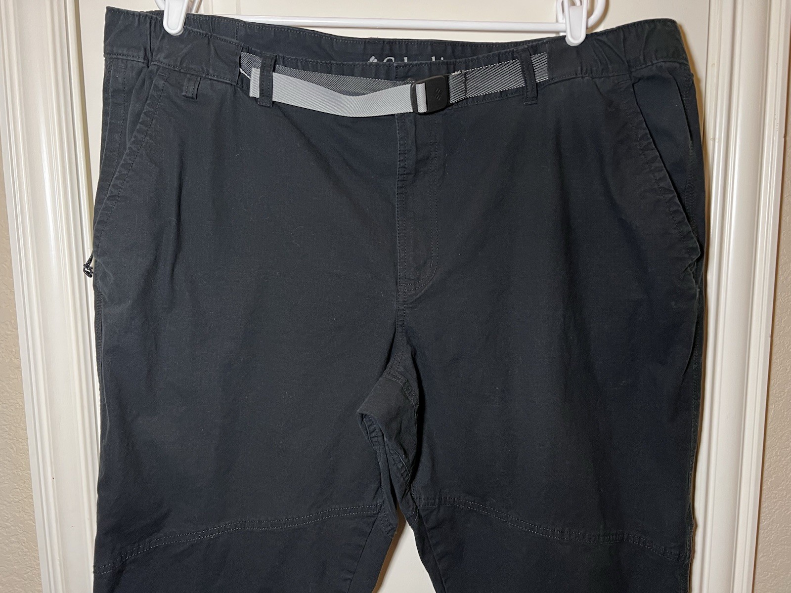 COLUMBIA Men's Black Straight Fit Utility Pants With Belt 44x32