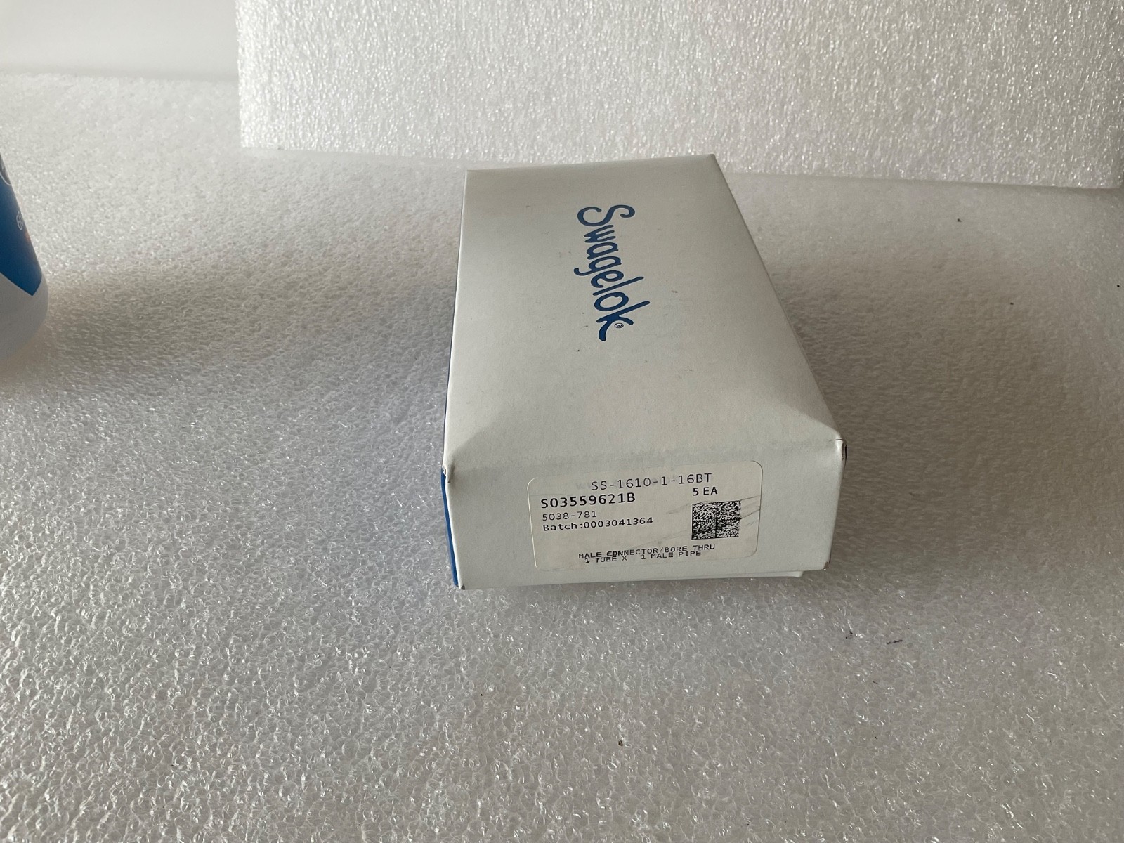 SWAGELOK SS-1610-1-16TB new in box, Box has 5 unions new 1”