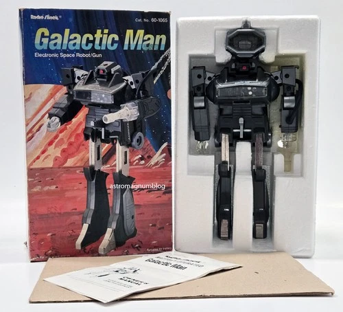 Galactic Man (Shockwave Astro Magnum) Transformer robot vtg complete & works!