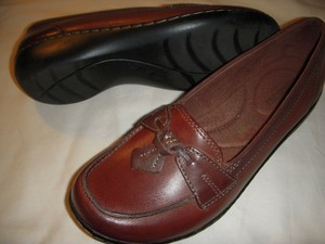 Clarks-Ashland-Bubble-Leather-Slip-On-Loafers-Womens-Shoes-10-N-Brown-10N