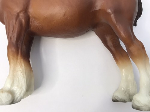 CLYDESDALE MARE - CHESTNUT - Breyer Model Horse With Green Coat - READ - Picture 16 of 19
