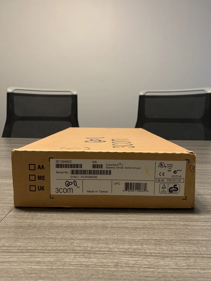 💥3Com 3C16465C SuperStack 3 24-Port Baseline 10/100 Switch W/power cord - Image 4 of 4
