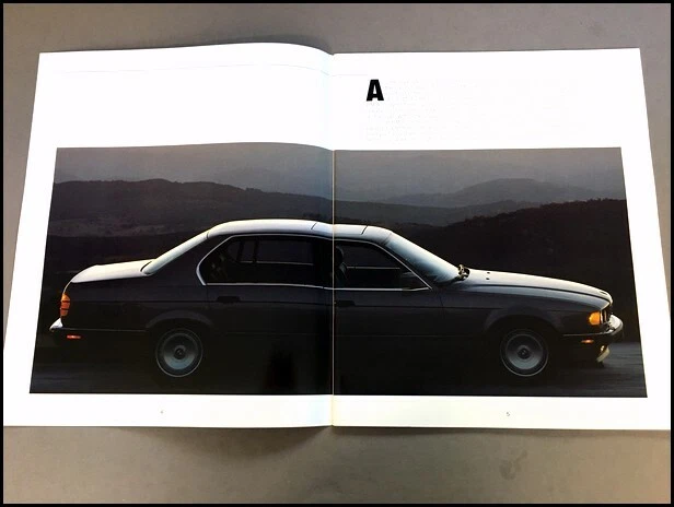 1988 BMW 750iL 44-page BIG Original Car Sales Brochure Catalog Foto 2 de 4