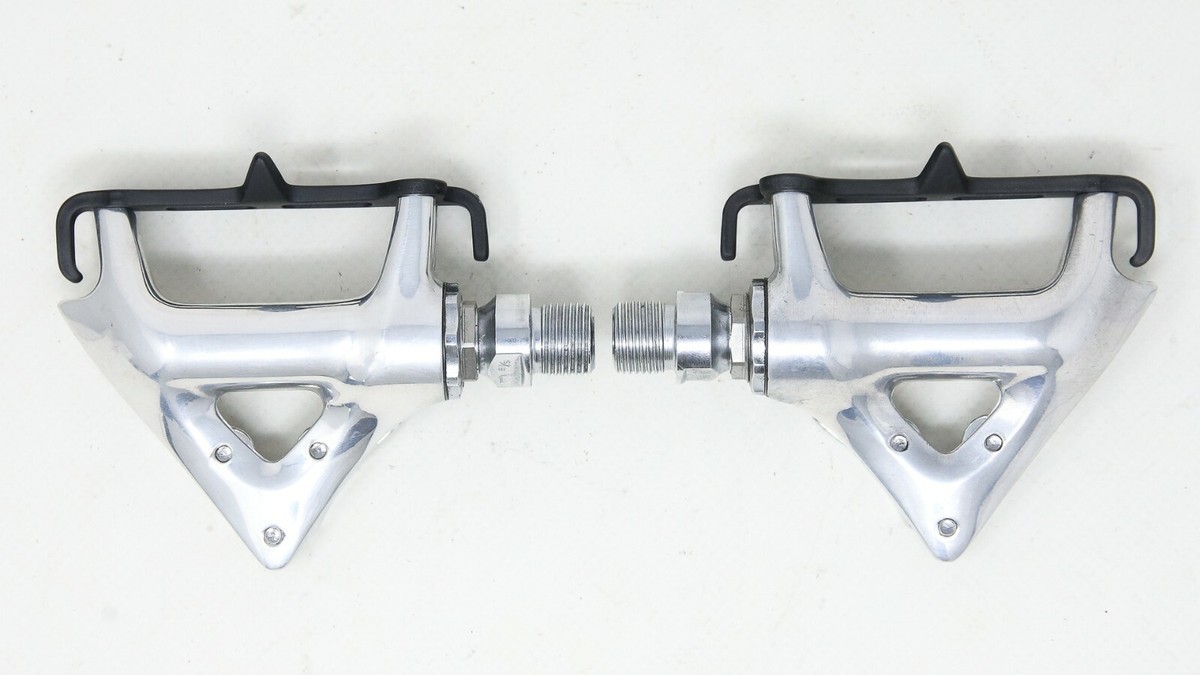 シマノ Dura-Ace　フラットペダル　PD-7400　トゥクリップ付 シマノ Dura-AceフラットペダルPD-7400トゥクリップ付