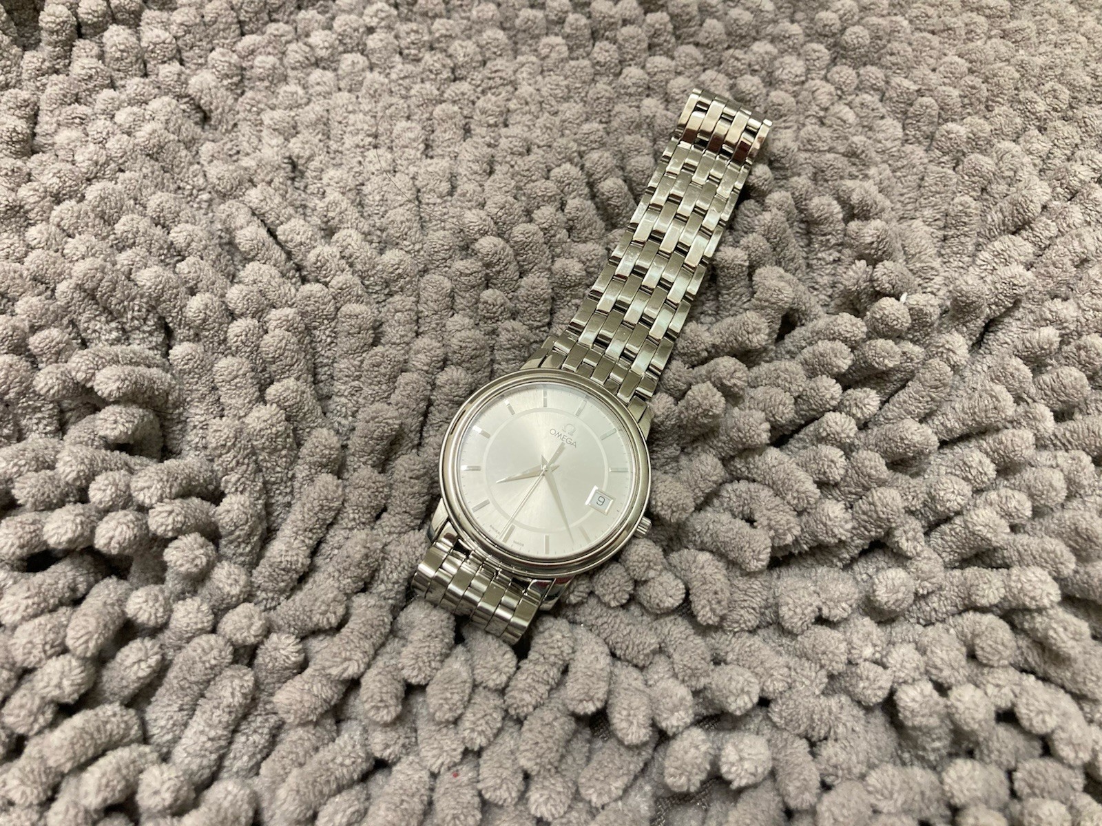 quartz jewels stainless wristwatch 1532 steel  OMEGA SWISS6 watch DRESS - vintagewatches.pk