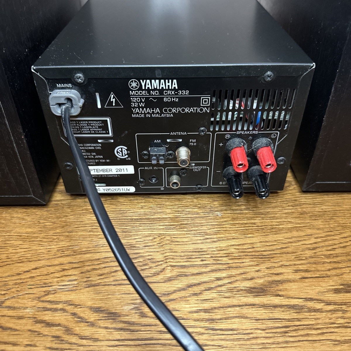 Yamaha CRX-332 Micro HiFi Component System CD Player iPod Dock