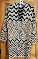 Women s M long Cardigan, soft knit Southwest Style Geometric Print, Open Front