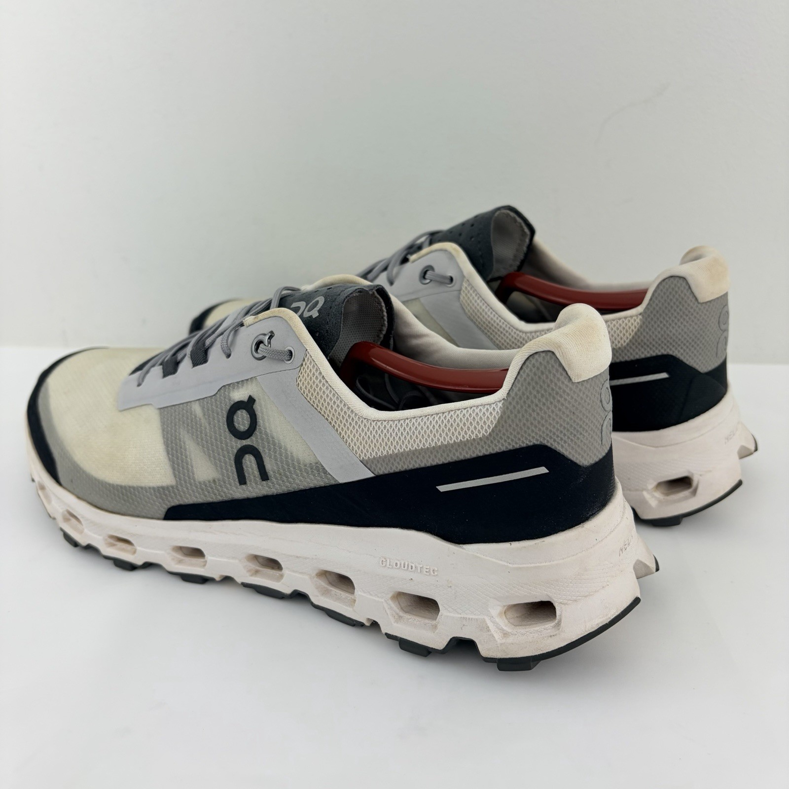 On Running CloudTec Cream Gray Running Shoes Men’… - image 4