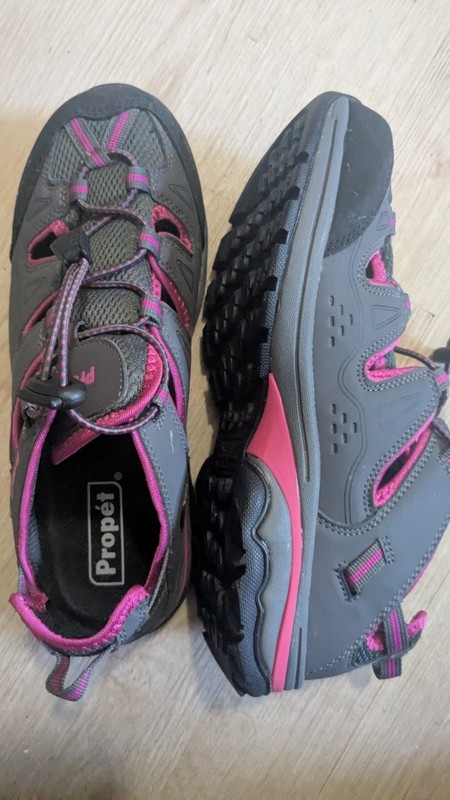 Women's Propet Water Shoes, Size 8.5