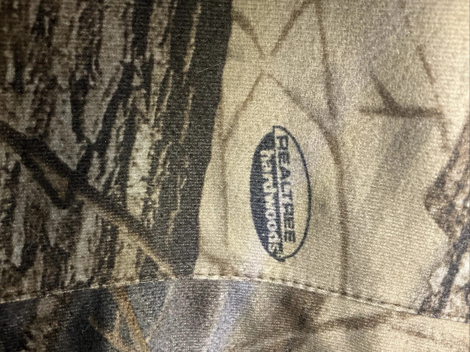 Cabela’s Lined Hooded Whitetail Realtree Men’s Hunting Parka , Gor-Tex Size XL - Image 4 of 4