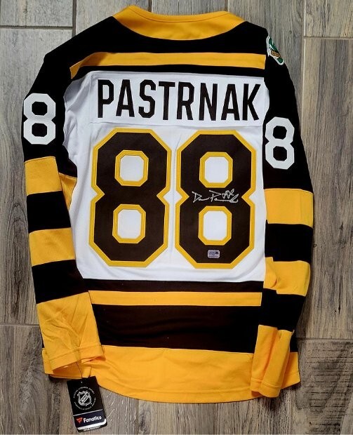 David Pastrnak Boston Bruins Signed Official Jersey Winter Classic Fanatics COA 