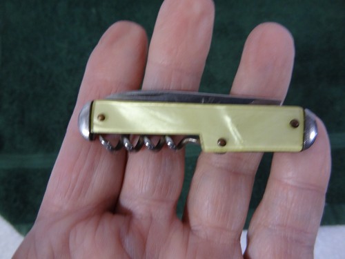 Vintage CAMCO USA Single Blade Pocket Pen Knife W/ Bottle Opener & Corkscrew - Picture 8 of 17