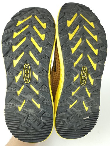 Size 11 KEEN WK400 Walking Shoe Men yellow/black - EUC - Just Tried On - Picture 8 of 9