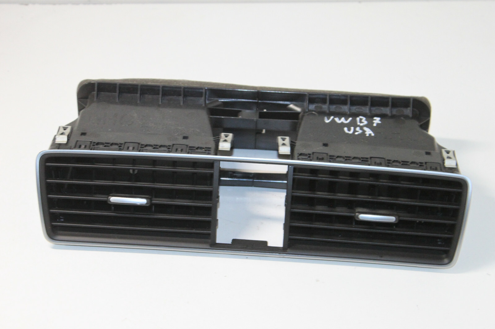 Volkswagen PASSAT B7 USA 2014 Armaturenbrett Mitte Belüftung Grill  