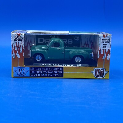 2013 M2 Machines 1950 Studebaker 3r R20 13-05 Truck  Die Cast 1:64