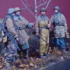 1/35 resin figures model Four German soldiers in WW II unpainted unassembled