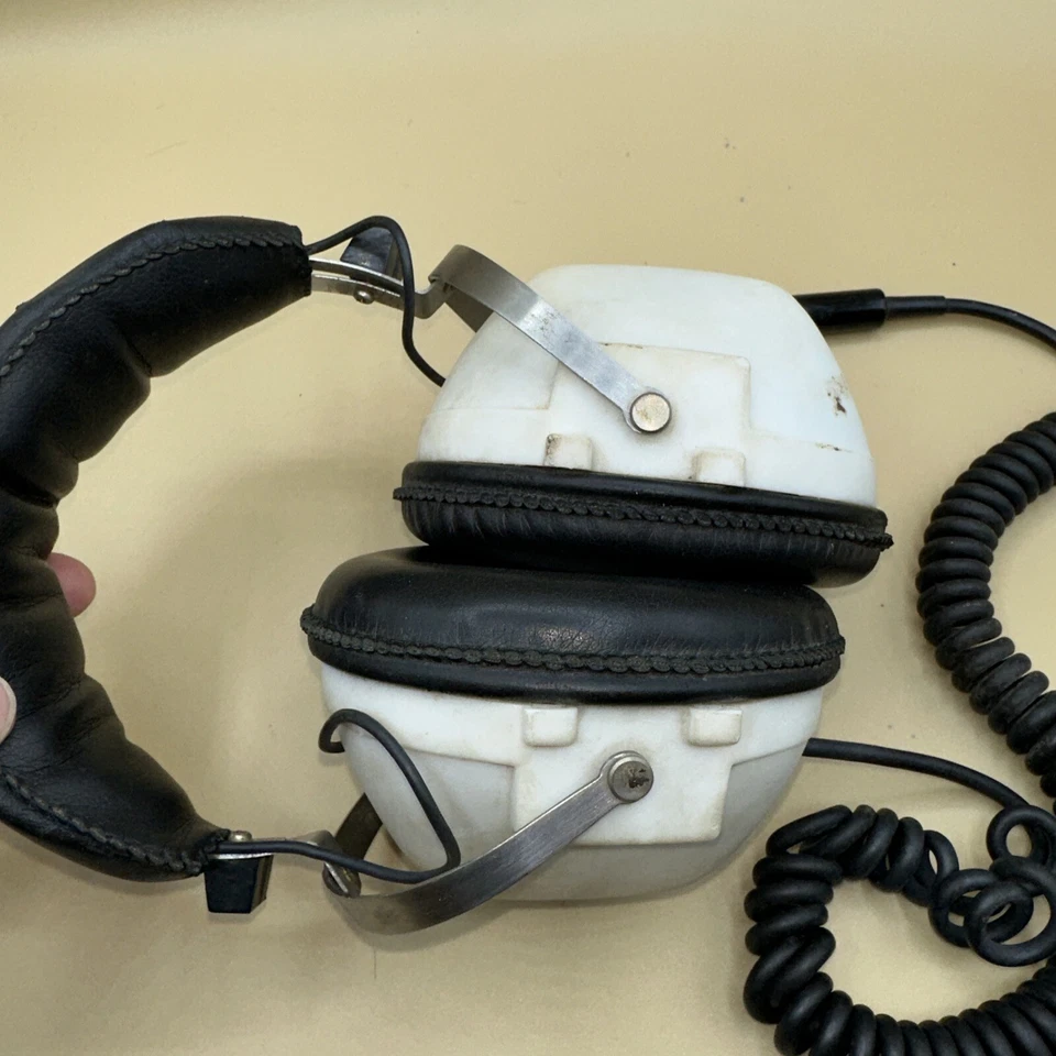 Auriculares estéreo Numark vintage serie profesional modelo DH-30VS estéreo Foto 3 de 4