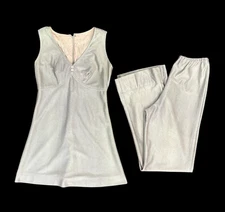 🌙 Vintage 1960s–1970s Silver Lamé  Hostess  Set Sleeveless Empire Tunic & Pants