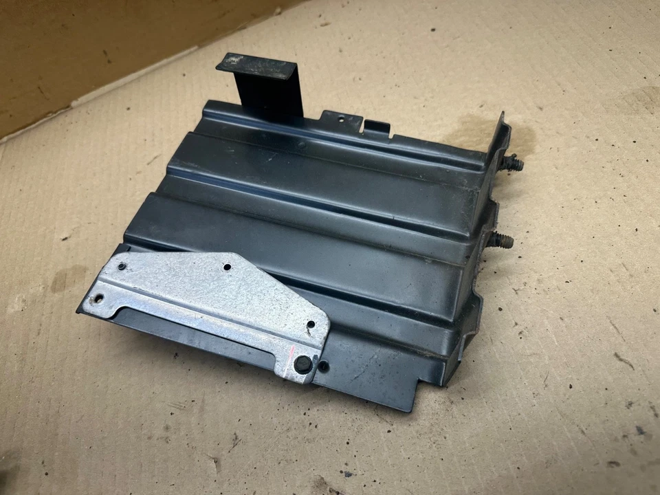 Soporte de montaje en tablero módulo ECU de computadora de motor Jeep Wrangler YJ 4,2 L 1987-1990 OE Foto 2 de 4