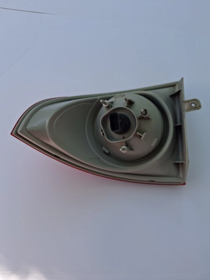 Pontiac G5 2007-2009 cupé - conductor de luz trasera (LH) Foto 2 de 2