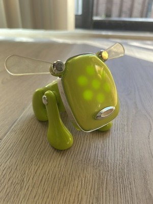 Hasbro Sega (2005) iDog Interactive MP3 Music Pet Dog Green 