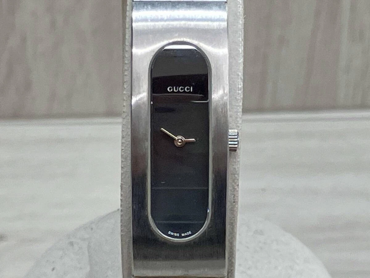 Montre bracelet GUCCI 2400S cadran noir 2 aiguilles acier inoxydable quartz occasion