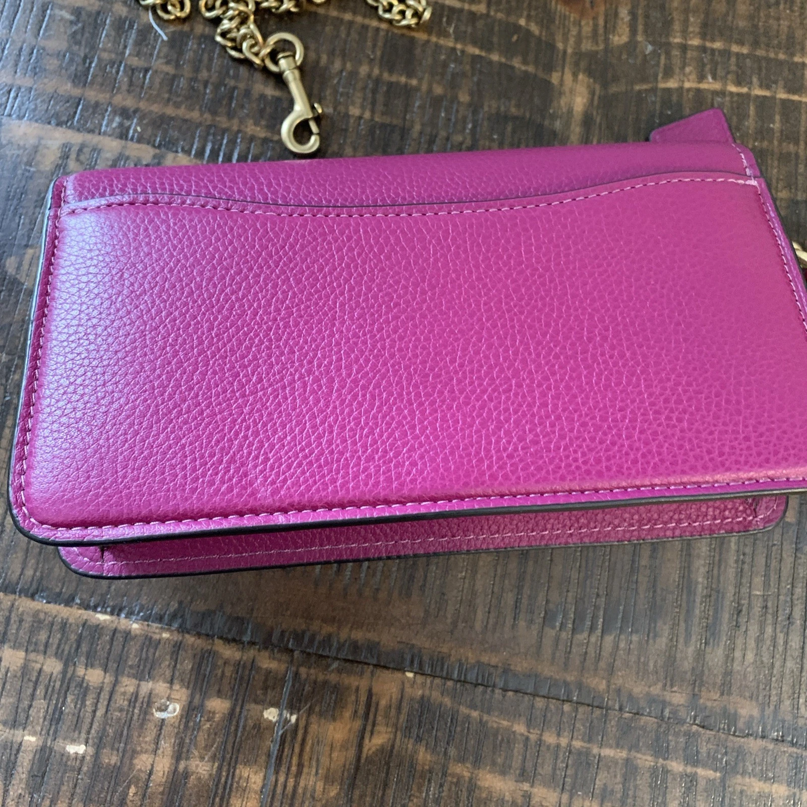 Tracolla Coach CJ925 viola magenta Tabby convertibile catena oro nuova con etichette