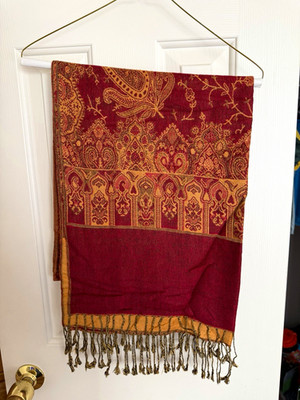 Women s Red & Gold Paisley Fringe Shawl Wrap Scarf, Burgundy Red Tones