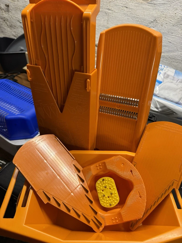 BÖRNER REIBE mit Umfangreichem Zubehör - Bild 2 von 3