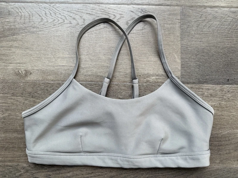 alo-yoga airlift intrigue tank-bra