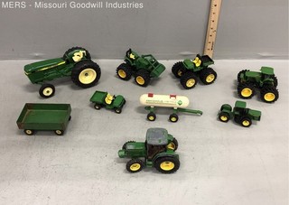 John Deere Diecast Toy Lot Tractors Wagon Gator Ammonia Tank 9 Pieces Vintage