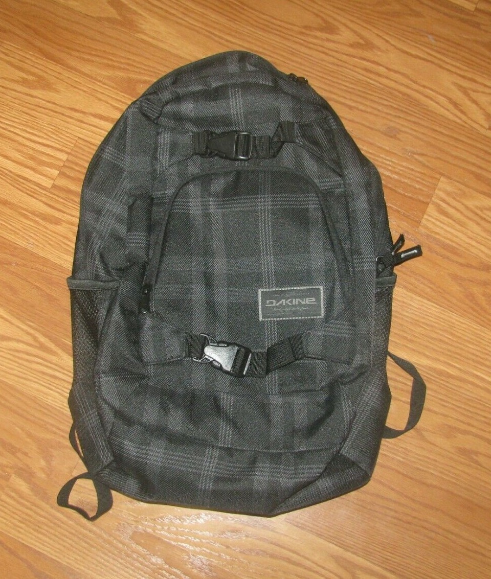 dakine explorer 26l black