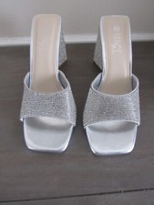 Women's Rouge Silver Rhinestone Slip On Block Heel Sandals Size 8.5 Brand New 