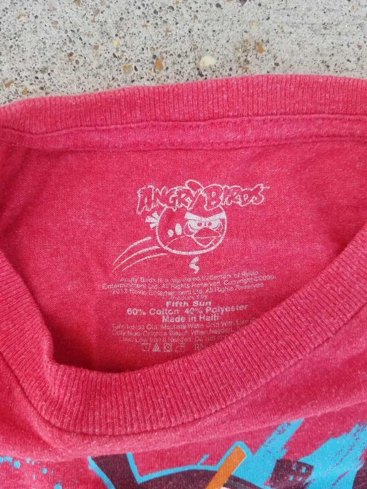 Camiseta roja Angry Birds In The City para hombre talla S pequeña Foto 2 de 3