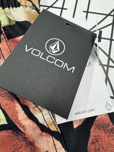 Volcom Women's Tropic Rush 2 Inch Board Shorts - Small - New - Picture 5 of 11