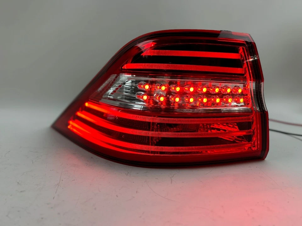 Luz trasera Mercedes Benz W166 ML350 ML550 2013-2019 OEM LH lado izquierdo A1669063501 Foto 2 de 4