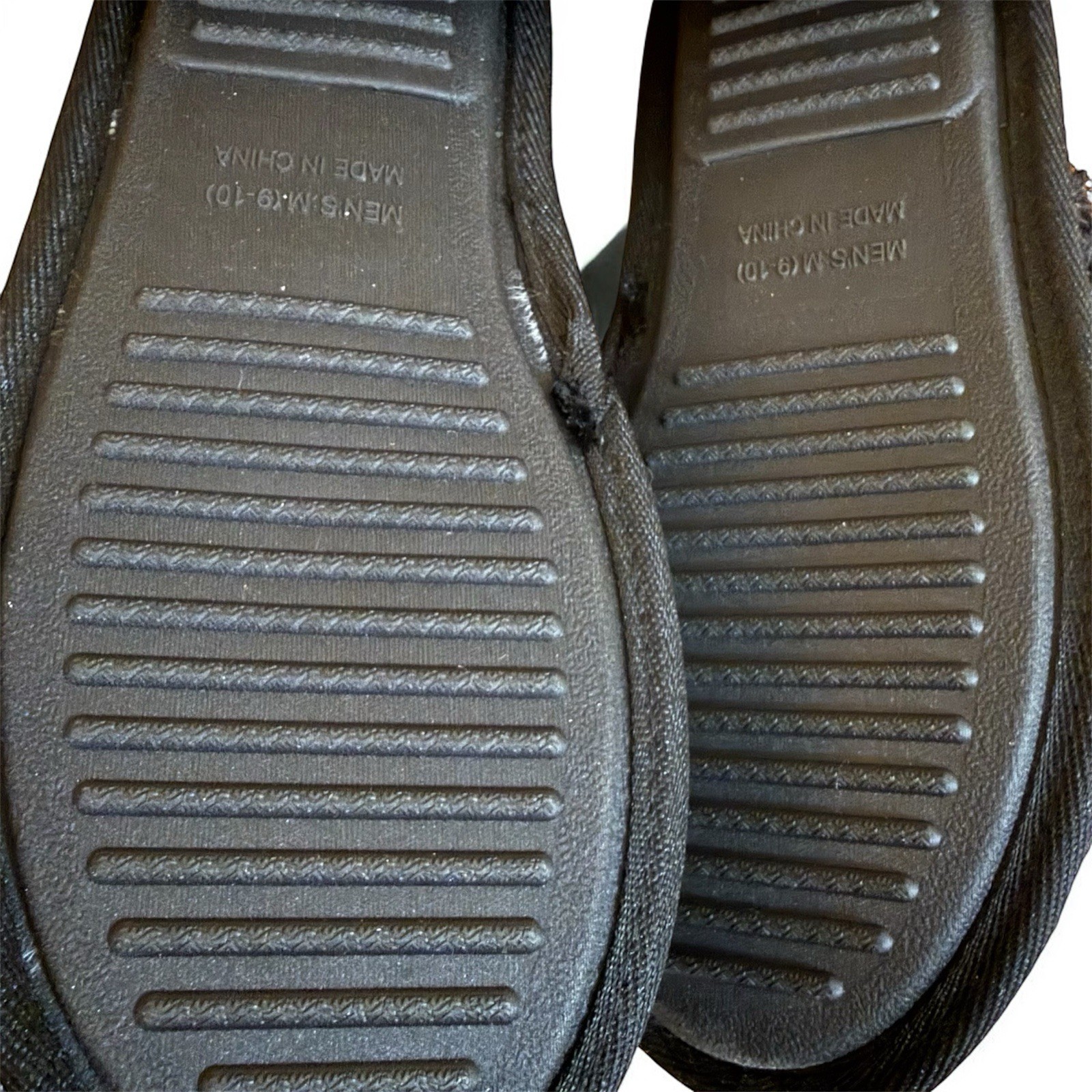 True Religion Logo Slippers Men Sz M 9-10 Black White Red Fleece New In Package thumbnail 4