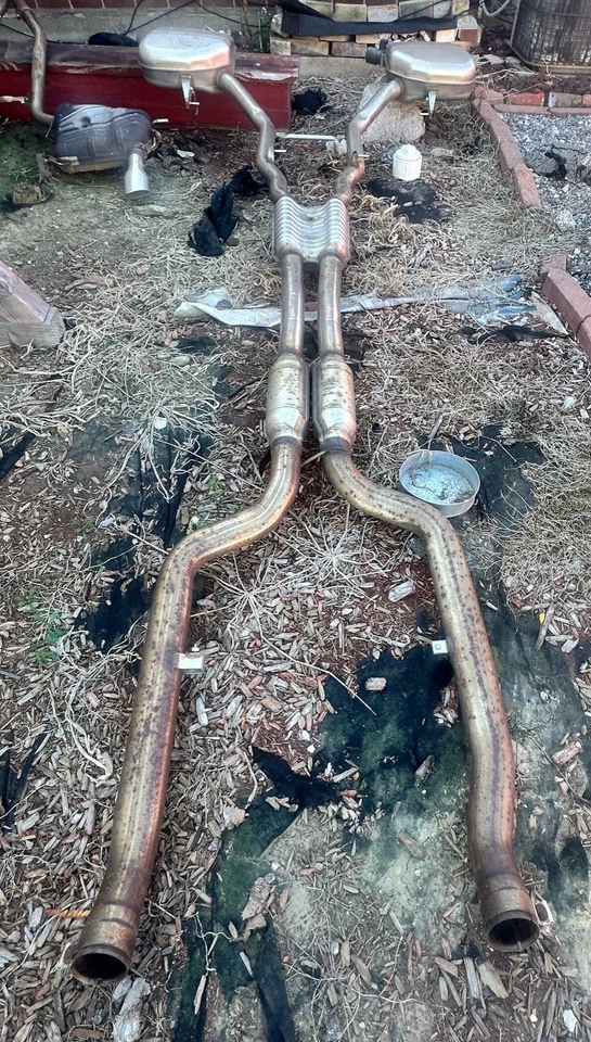 BMW 750li 2013 silenciador completo fabricante de equipos originales Foto 2 de 2