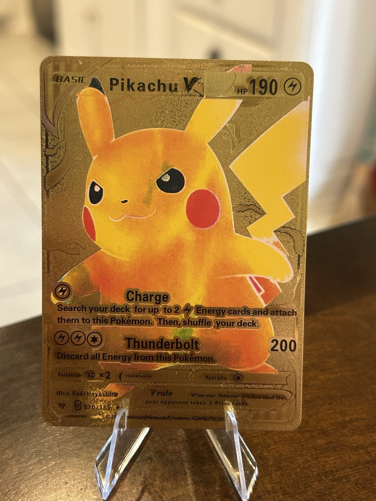 Pikachu V 170/185 Gold Foil Fan Art Pokemon Card HP 190