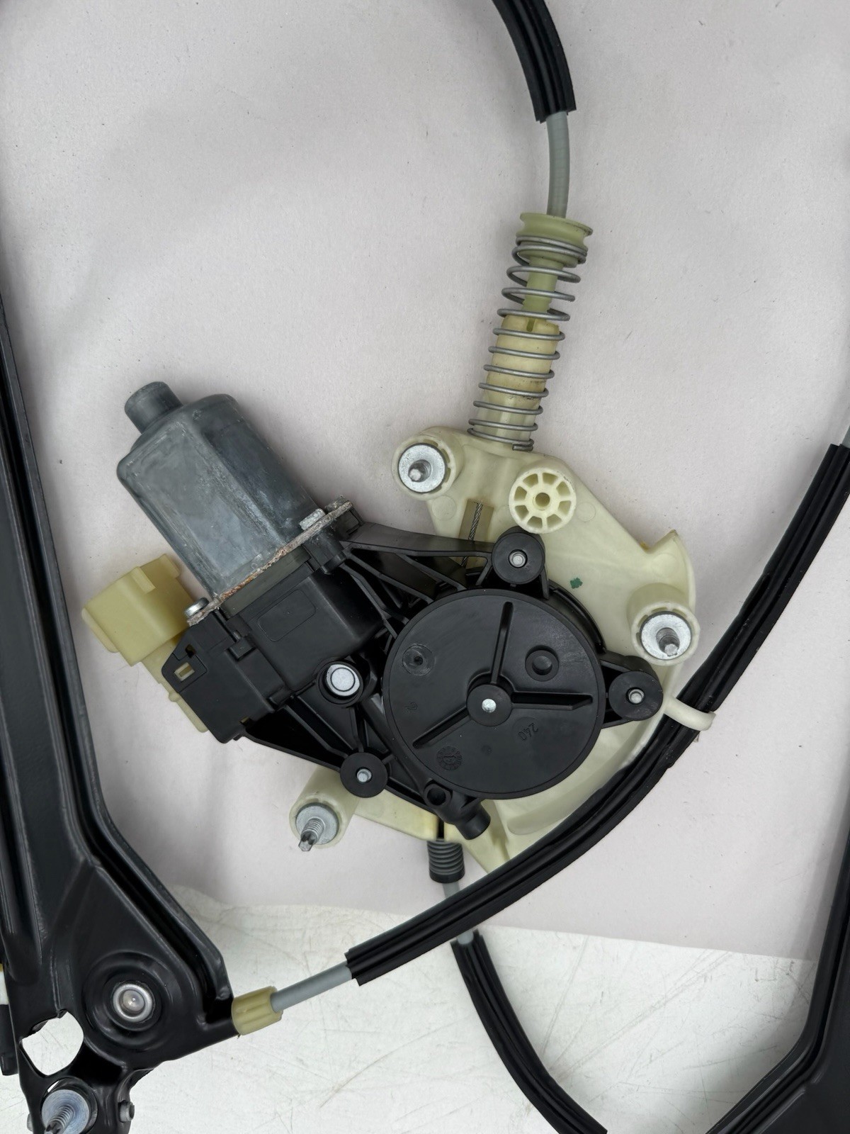 REAR LEFT DOOR WINDOW REGULATOR MOTOR GLASS LIFTER 2014-20 MASERATI GHIBLI M157