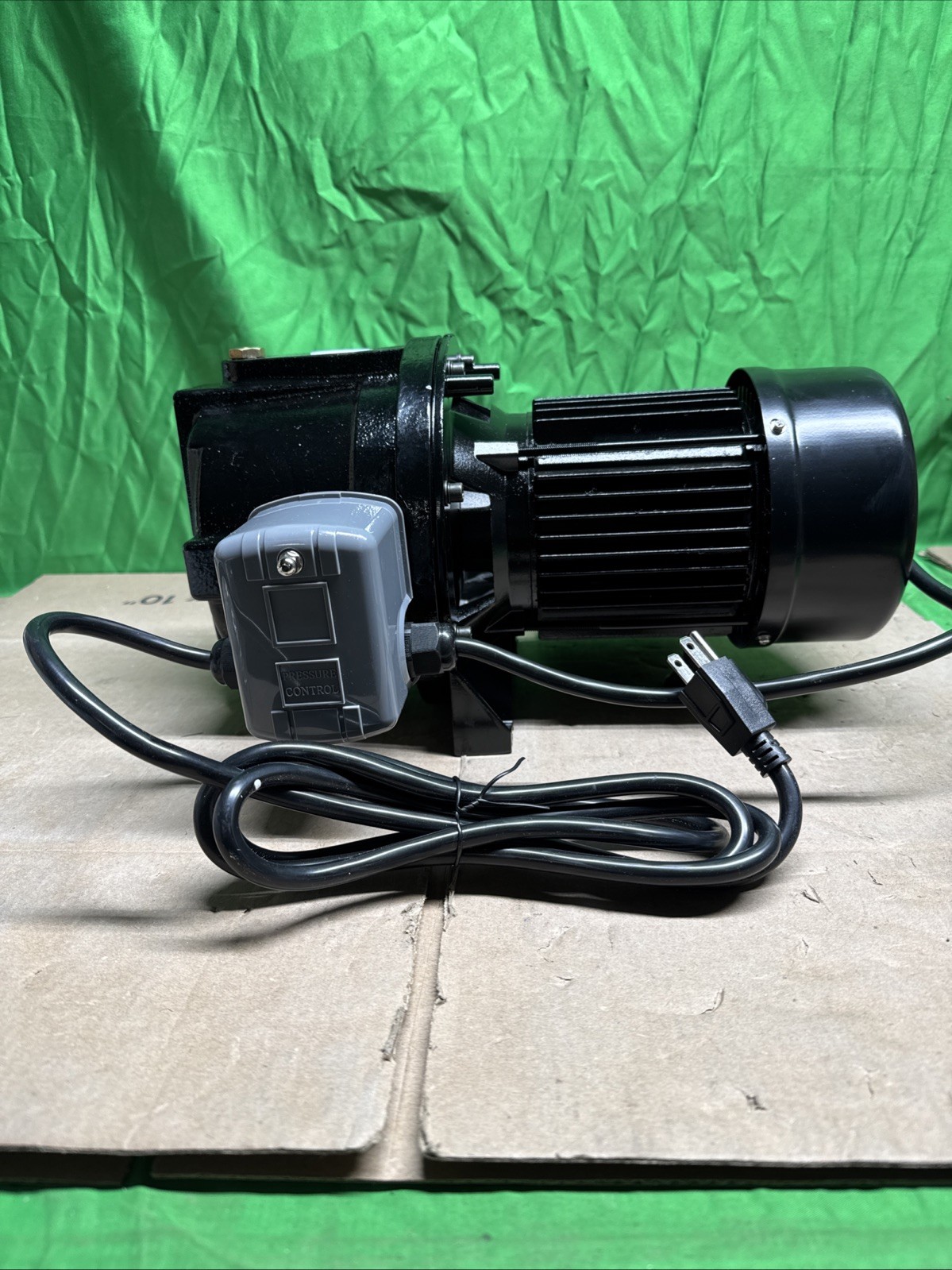 VEVOR 1HP 17.6 GPM Shallow Well Jet Water Pump Irrigation 164 FT Head Cast Iron