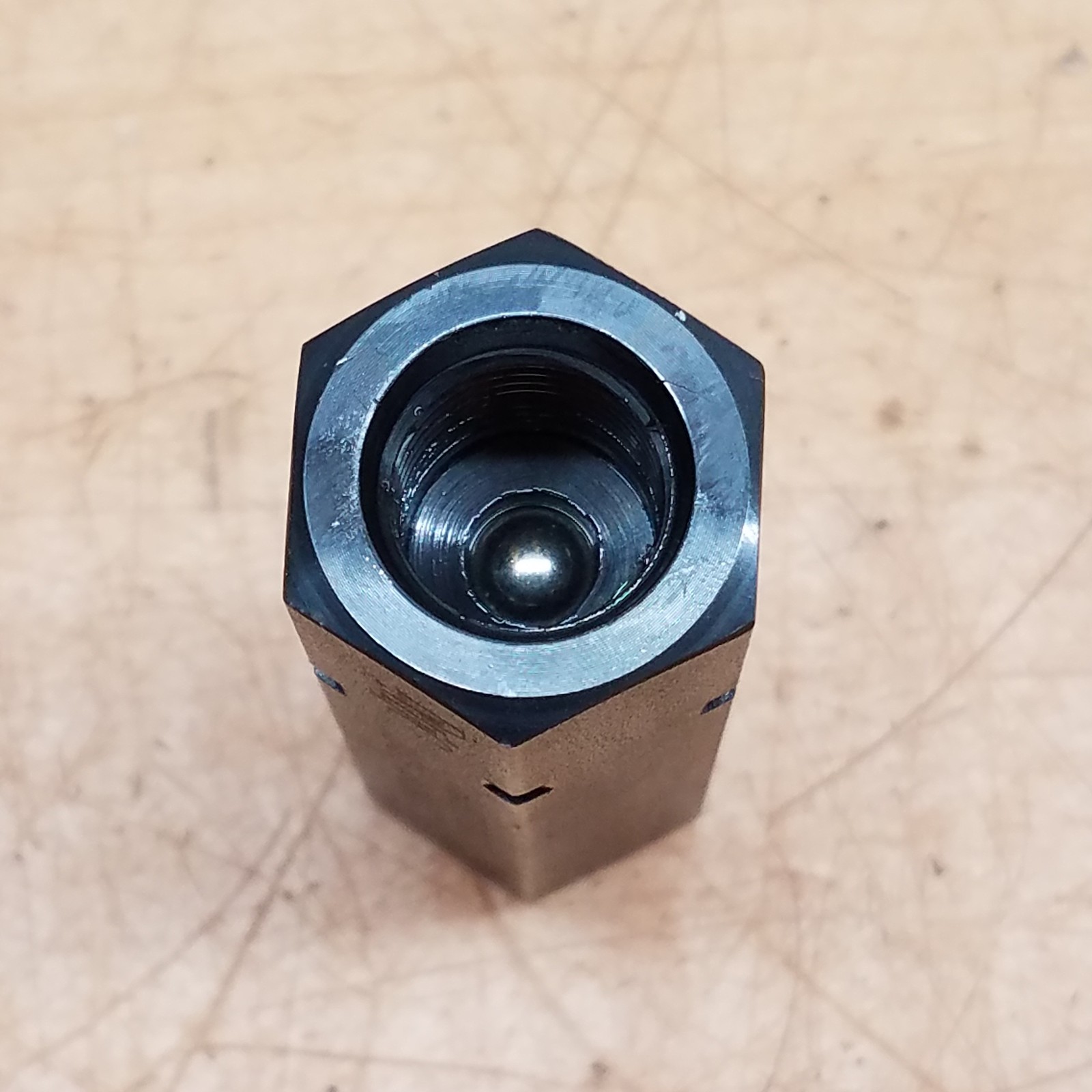 DMIC CVH050375S Check Valve, 3/8", #6 SAE, 10000PSI - NEW