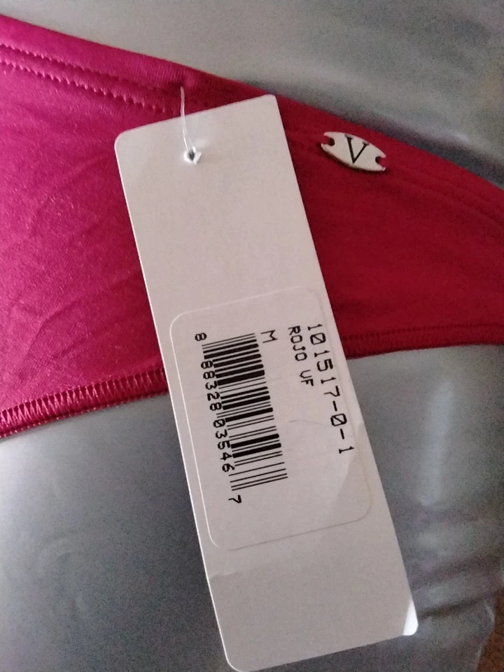 TANGA VASSARETTE ROJO TALLA MEDIANA NUEVA CON ETIQUETAS Foto 3 de 4