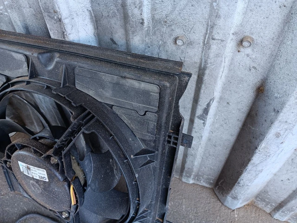 VENTILADOR DE REFRIGERACIÓN DERECHO PORSCHE 911 CARRERA 2005 2006 2007 2008 997624036-03 BOXSTER Foto 2 de 4