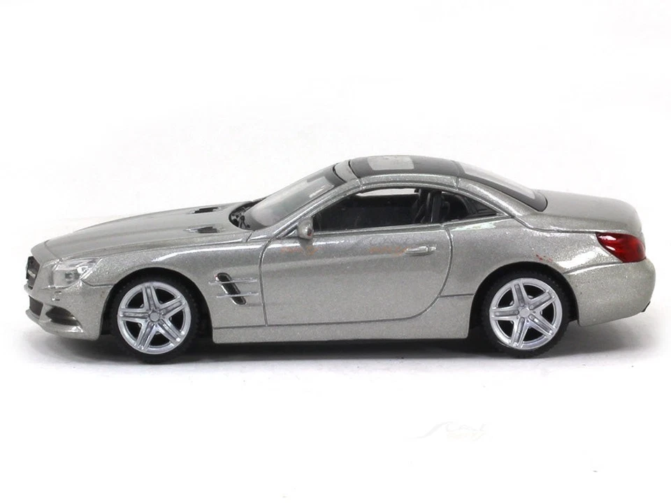 Mercedes-Benz SL 500 Grigio argento 2012  Welly 1:43 Nuovo Die-cast - Immagine 2 di 3
