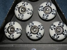 CASA DECOR CERAMIC Drawer Knobs / Pulls Handmade Set of 6 NEW IN BOX
