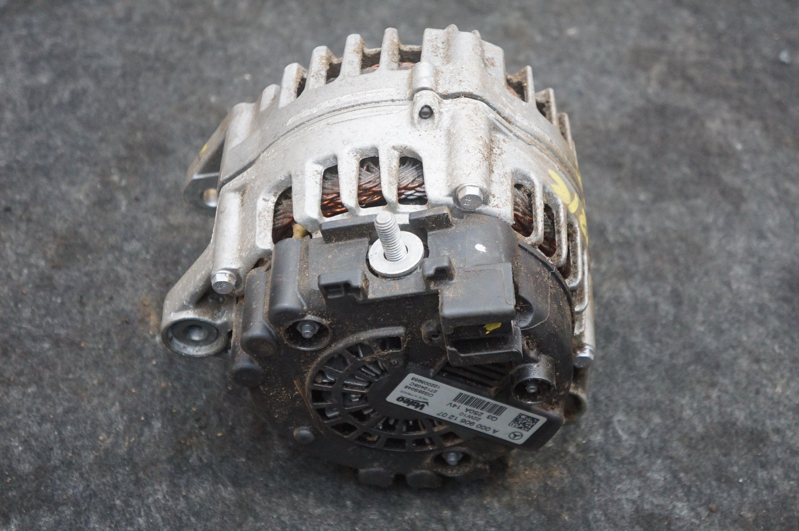 4.0l Engine Alternator Power Generator OEM 0009061207 Aston Martin Dbx 707 2023