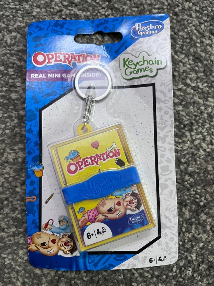 hasbro keyring games pocket mini size monopoly  cluedo operation travel - Image 3 of 4