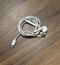 Apple EarPods In Ear Canal Headset - White (MNHF2AM/A)