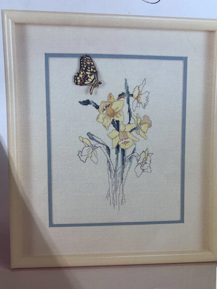 Lot Of 5 Counted Cross Stitch Patterns By Green Apple Co. Daffodil, Tulips,Iris - Image 4 of 4